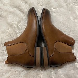 Brown leather bootie size 7, worn once.